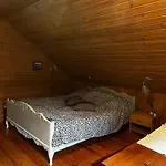 Moekkituulos, Beds For 4 One Big Bedroom, Two Beds Separated With A Big Wardrobe Nyaraló