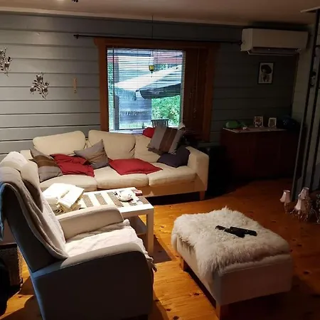 Moekkituulos, Beds For 4 One Big Bedroom, Two Beds Separated With A Big Wardrobe Hébergement de vacances Kirri