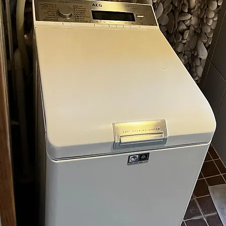 Vakantiehuis Moekkituulos, Beds For 4 One Big Bedroom, Two Beds Separated With A Big Wardrobe