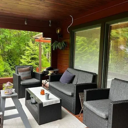 Moekkituulos, Beds For 4 One Big Bedroom, Two Beds Separated With A Big Wardrobe * Kirri