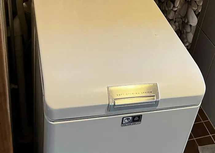 Дом отдыха Moekkituulos, Beds For 4 One Big Bedroom, Two Beds Separated With A Big Wardrobe