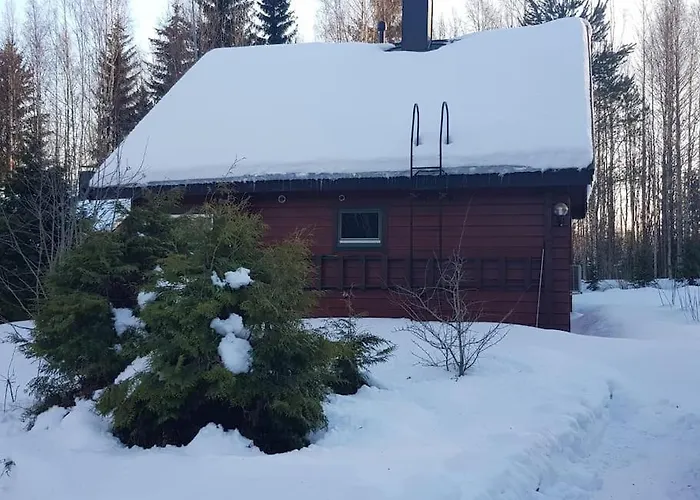 Moekkituulos, Beds For 4 One Big Bedroom, Two Beds Separated With A Big Wardrobe Дом отдыха *