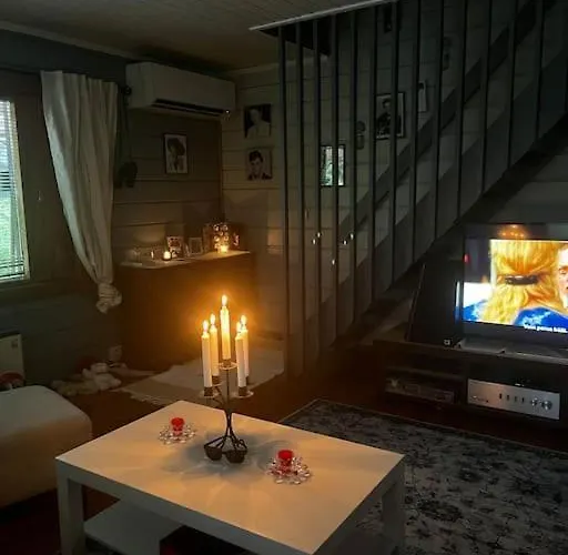 Moekkituulos, Beds For 4 One Big Bedroom, Two Beds Separated With A Big Wardrobe Kirri