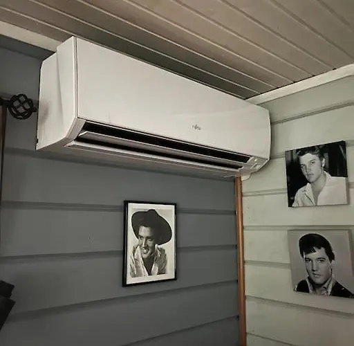 Moekkituulos, Beds For 4 One Big Bedroom, Two Beds Separated With A Big Wardrobe Kirri