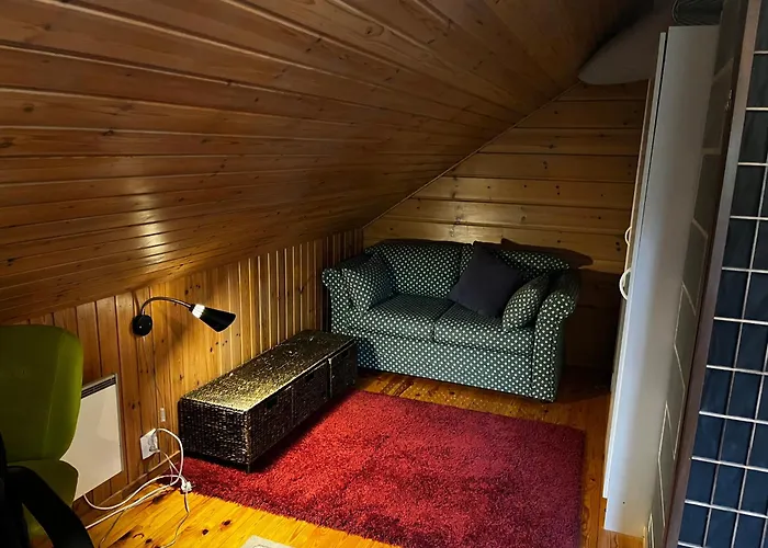 Moekkituulos, Beds For 4 One Big Bedroom, Two Beds Separated With A Big Wardrobe Дом отдыха *