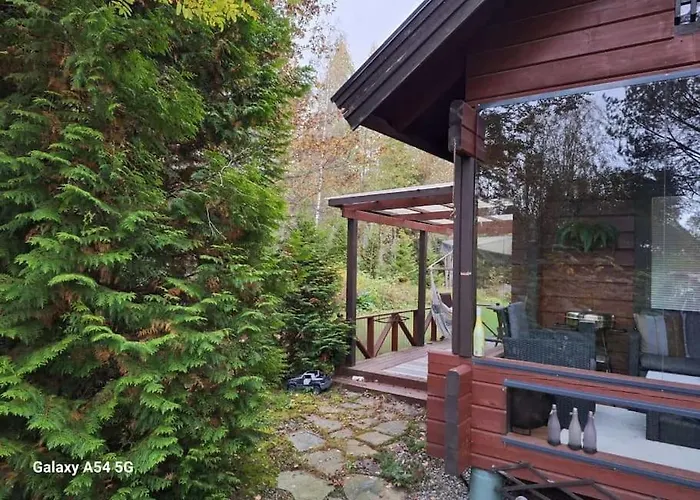 Дом отдыха Moekkituulos, Beds For 4 One Big Bedroom, Two Beds Separated With A Big Wardrobe Kirri