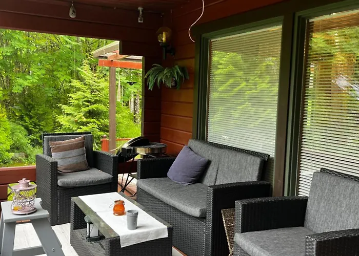 Moekkituulos, Beds For 4 One Big Bedroom, Two Beds Separated With A Big Wardrobe *