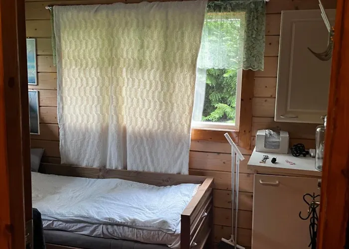 Moekkituulos, Beds For 4 One Big Bedroom, Two Beds Separated With A Big Wardrobe Дом отдыха